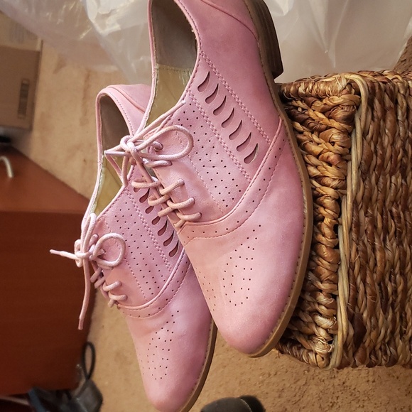 YOKI .pink oxford shoes..size 7 - Picture 4 of 8